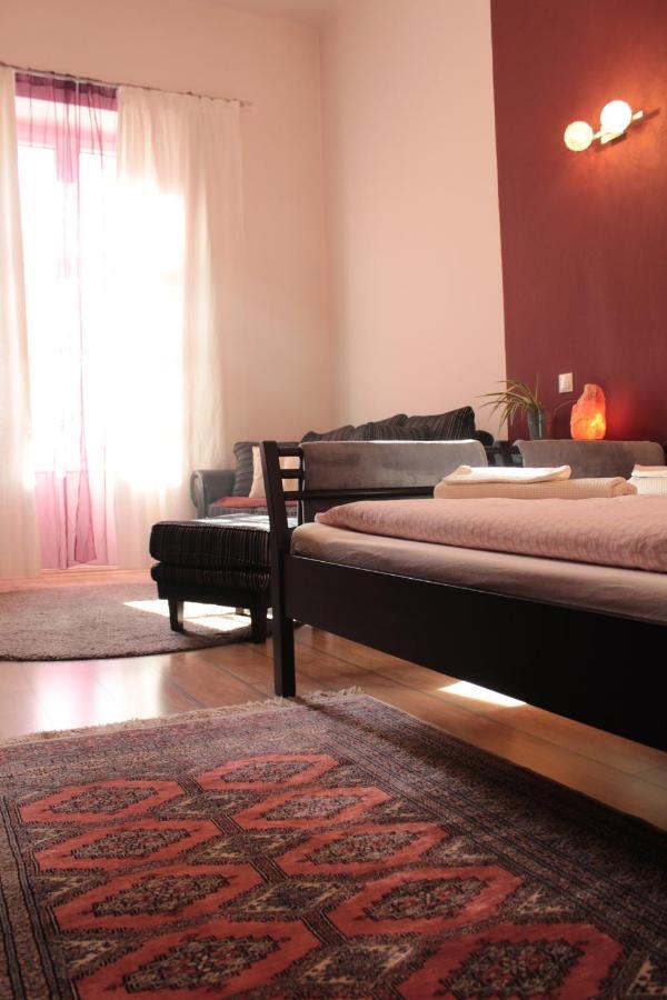 Yasmine Flat Apartment Будапеща Екстериор снимка