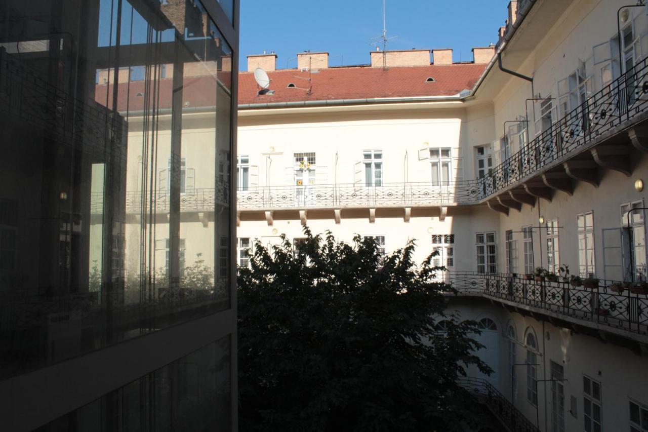 Yasmine Flat Apartment Будапеща Екстериор снимка
